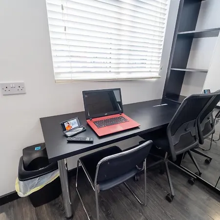 Compact Studios Available Close To Uob And 10Mins From The City! Birmingham Room photo