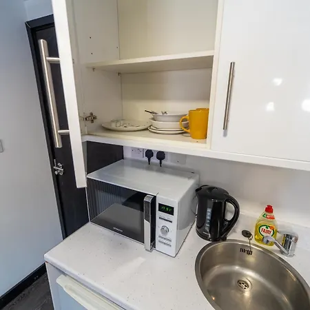 Compact Studios Available Close To Uob And 10Mins From The City! Birmingham Room photo