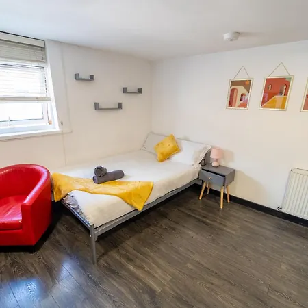 Compact Studios Available Close To Uob And 10Mins From The City! Birmingham Room photo