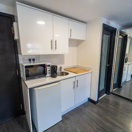 Compact Studios Available Close To Uob And 10Mins From The City! Birmingham Room photo