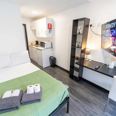 Compact Studios Available Close To Uob And 10Mins From The City! Birmingham Room photo