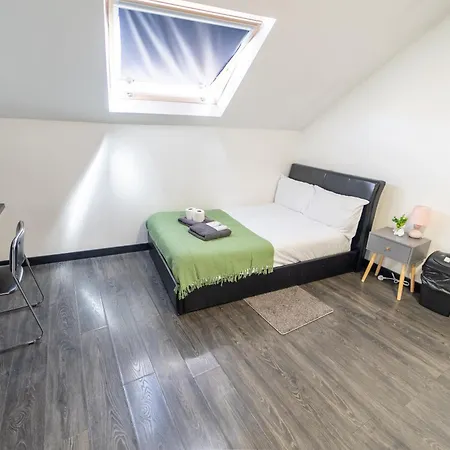 Compact Studios Available Close To Uob And 10Mins From The City! Birmingham Room photo