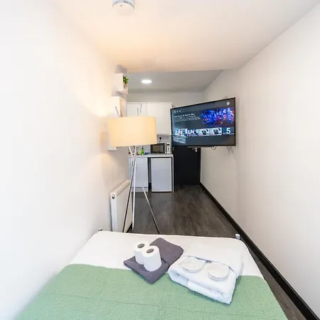 Compact Studios Available Close To Uob And 10Mins From The City! Birmingham Room photo